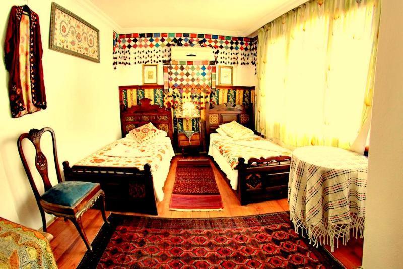 Homeros & Guest house *