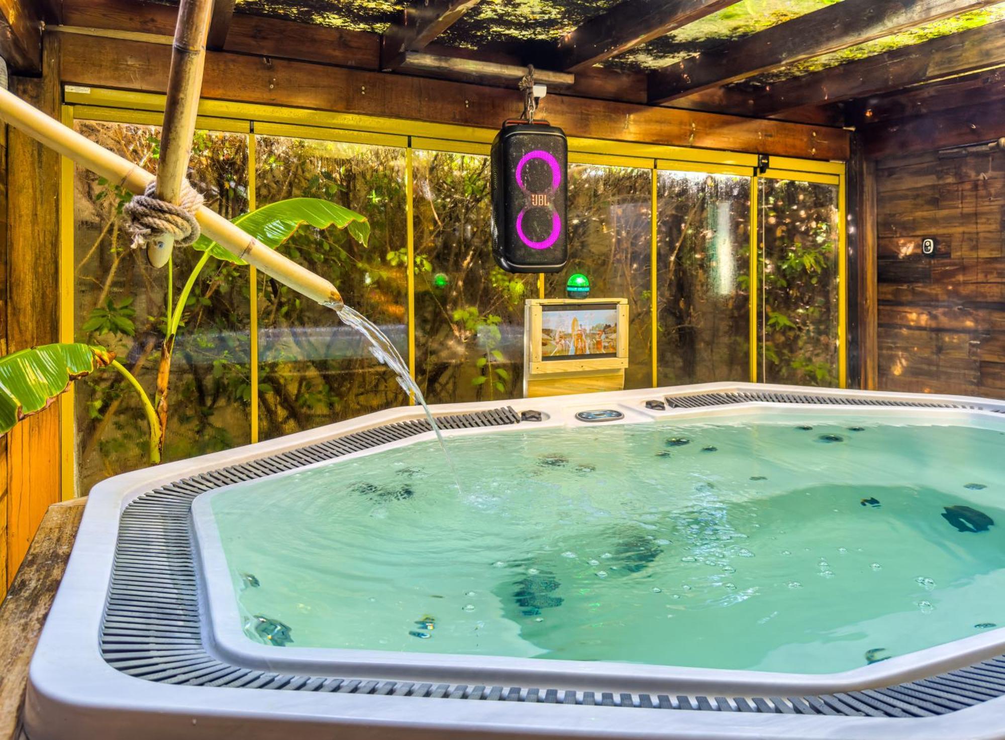 Hotel Banana Food & - Adults Only