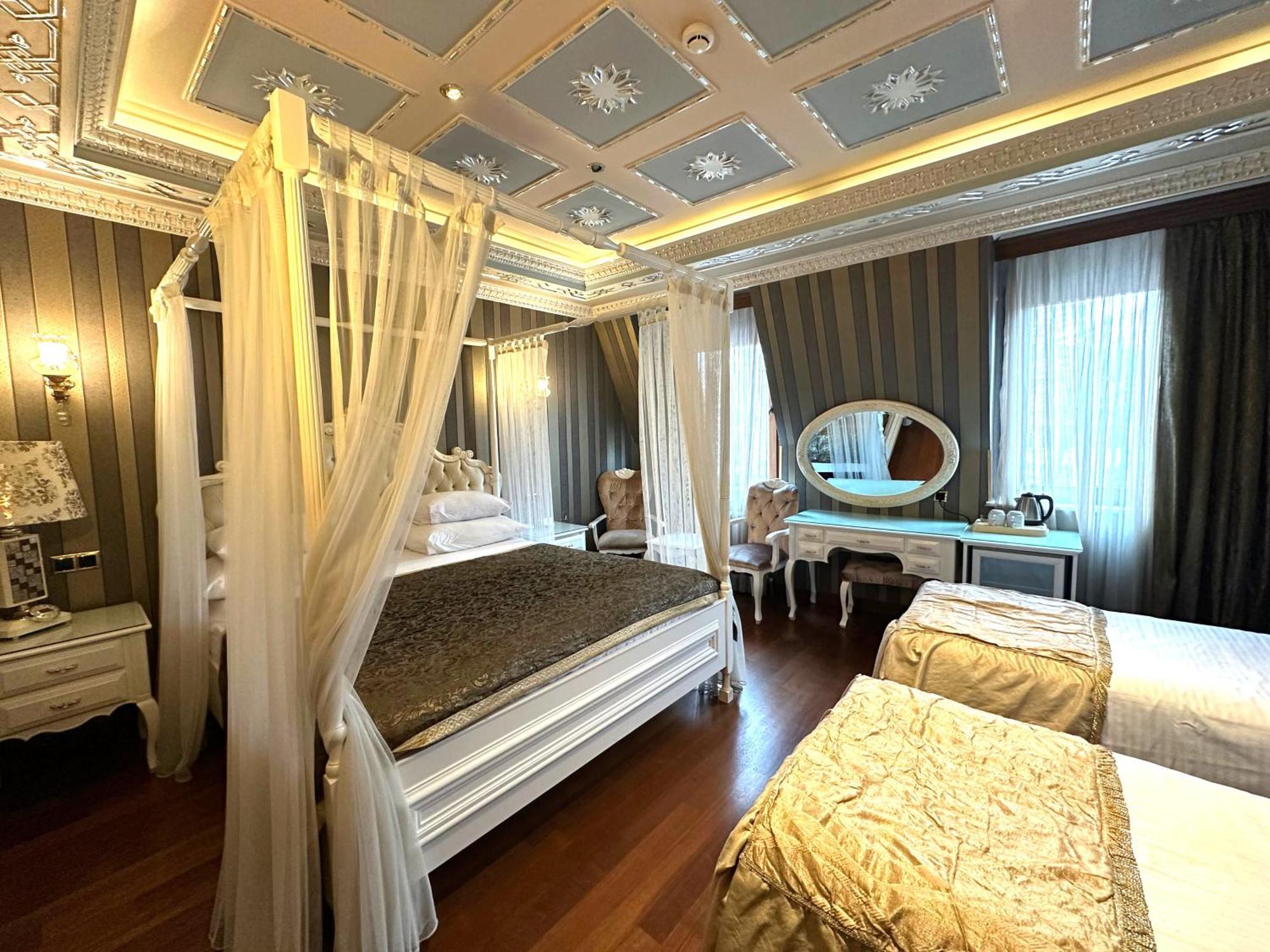 Golden Horn Hotel 4*