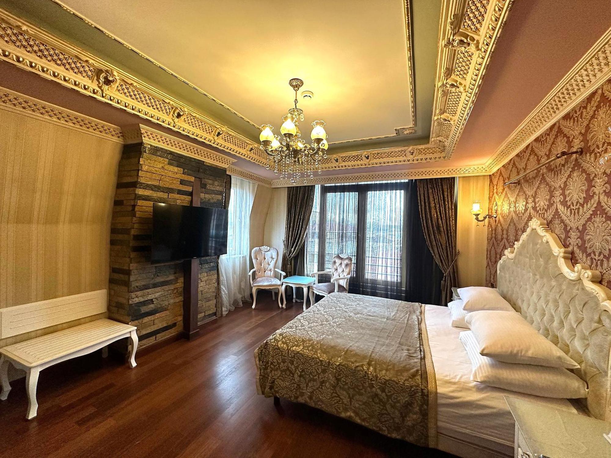 Golden Horn 4*