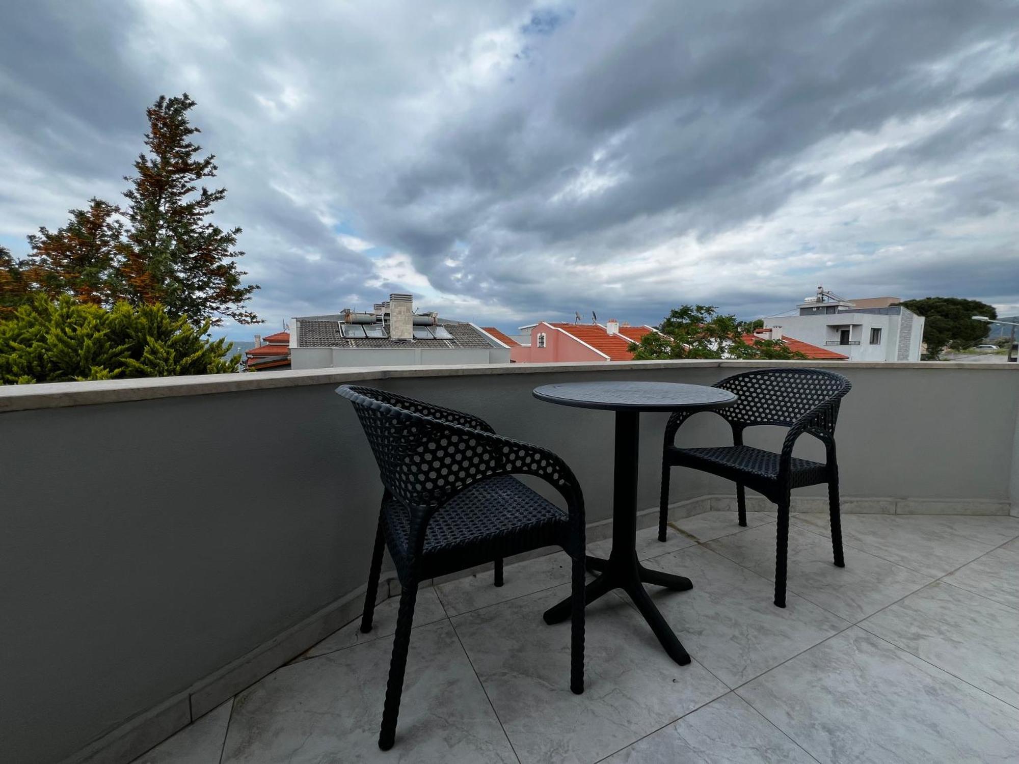 Ada Hotel