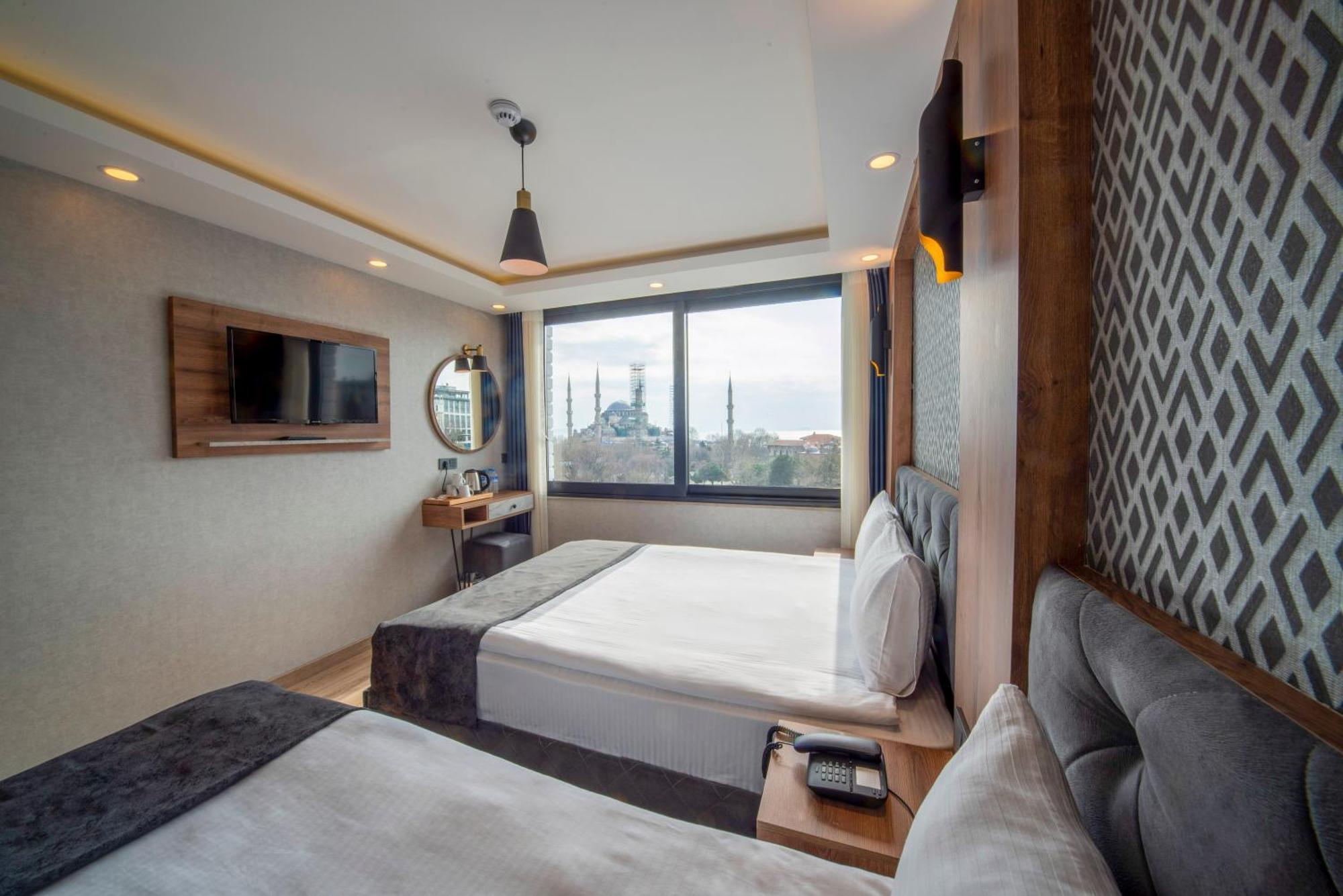 Hotel World Heritage Center 2*