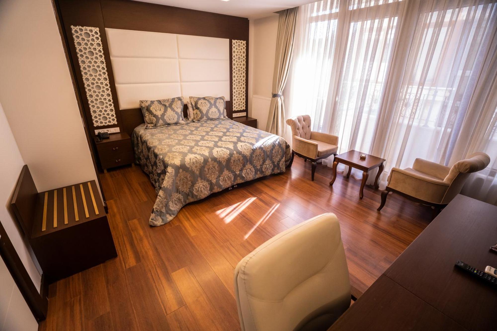 Sea Golden Darica (Marmara)