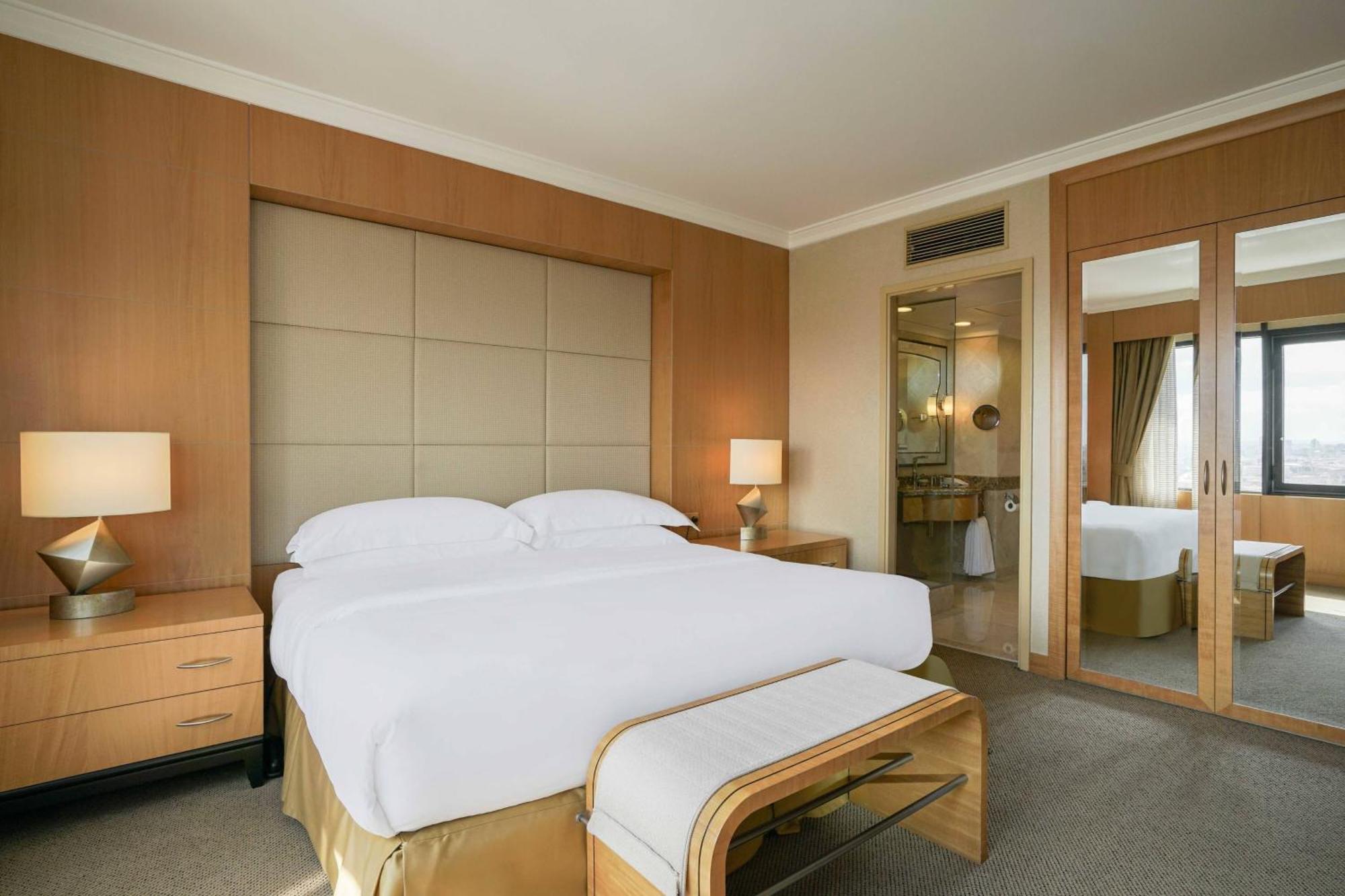 Hotel Sheraton & Convention Center
