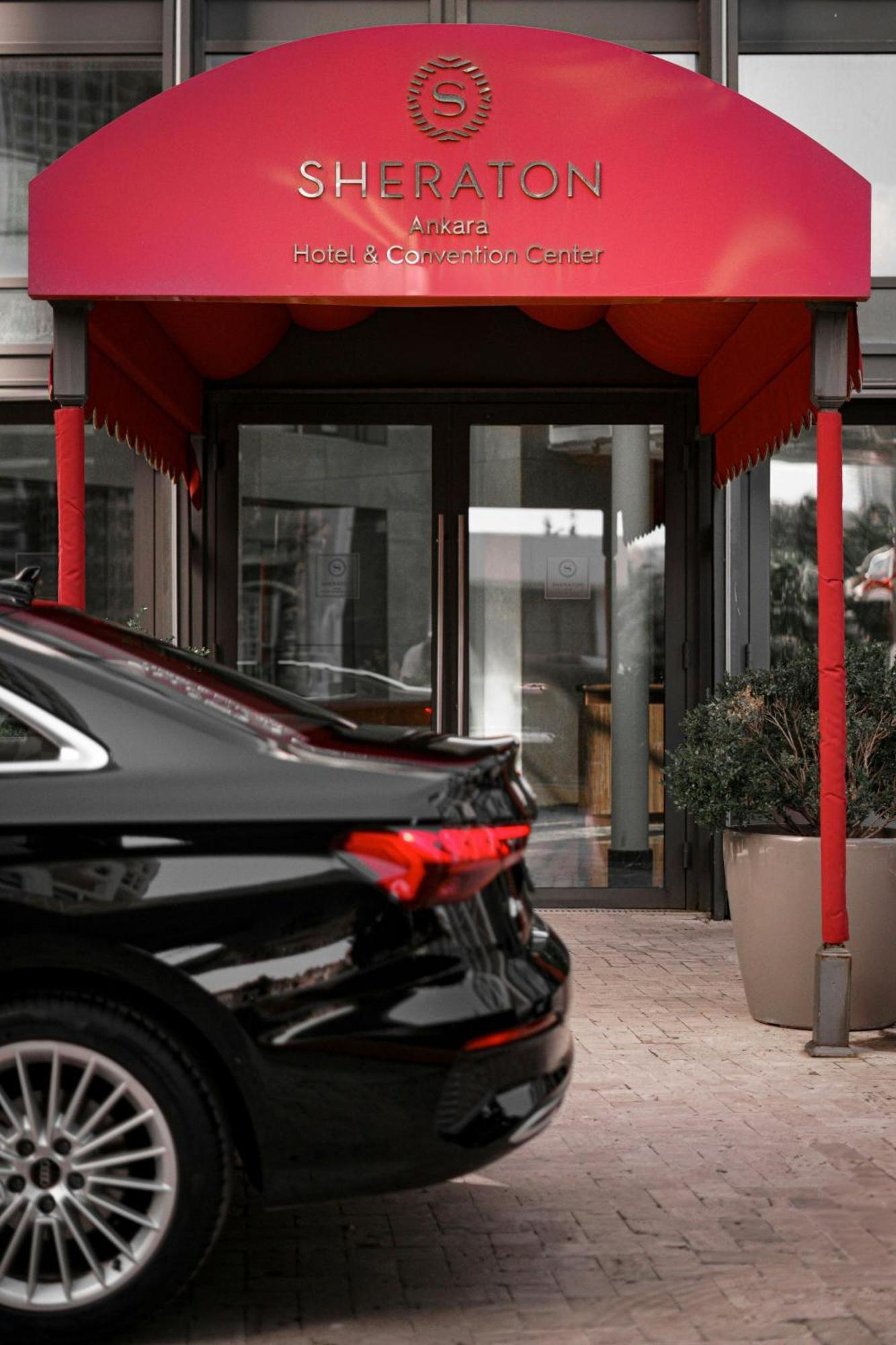 Sheraton & Convention Center 5*
