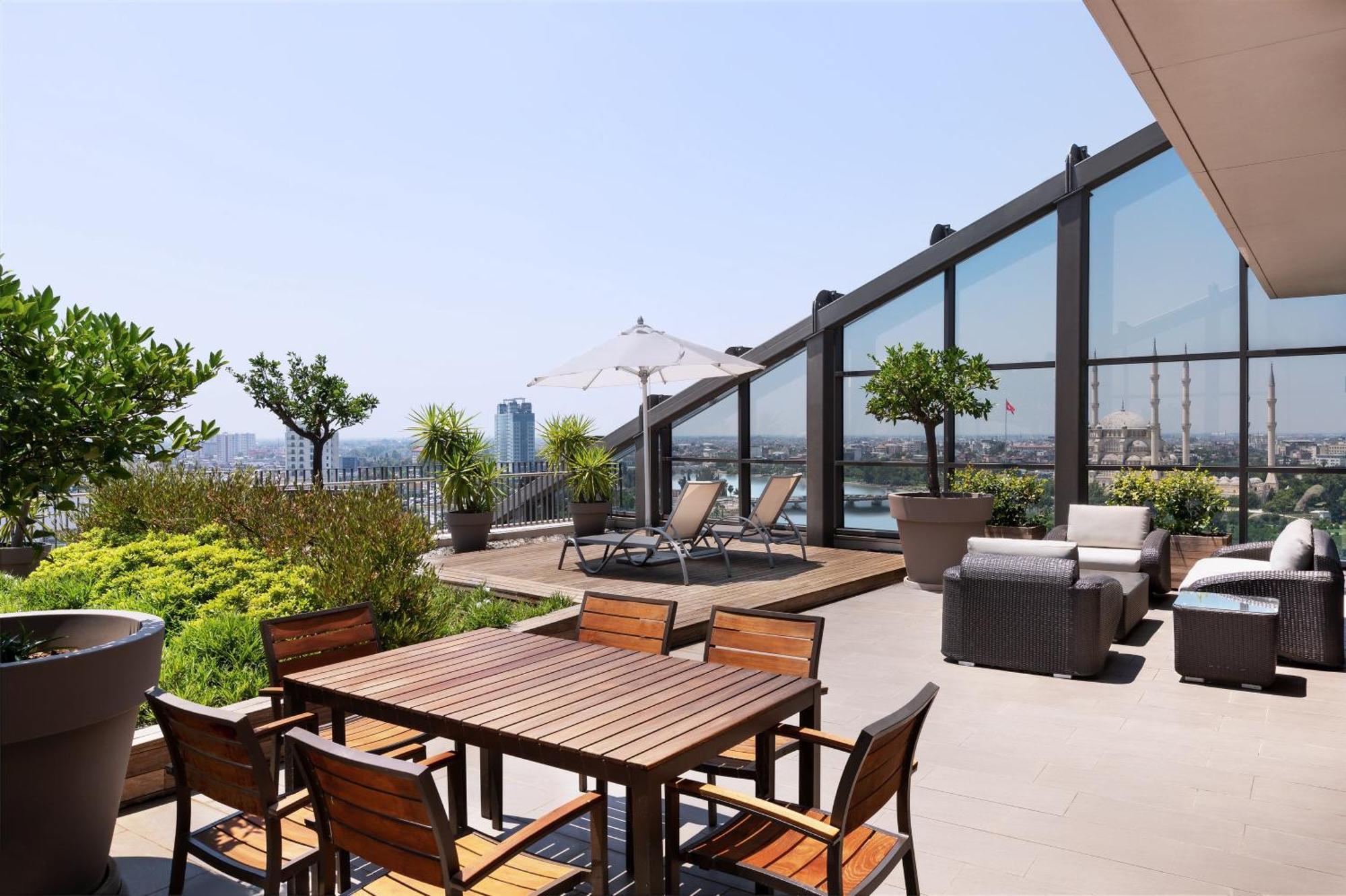 Hotel Sheraton Grand 5*