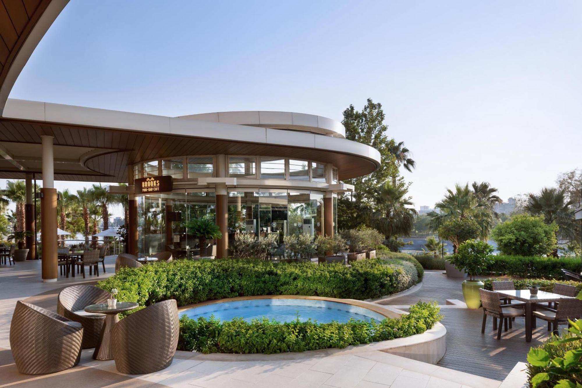 Sheraton Grand Hotel