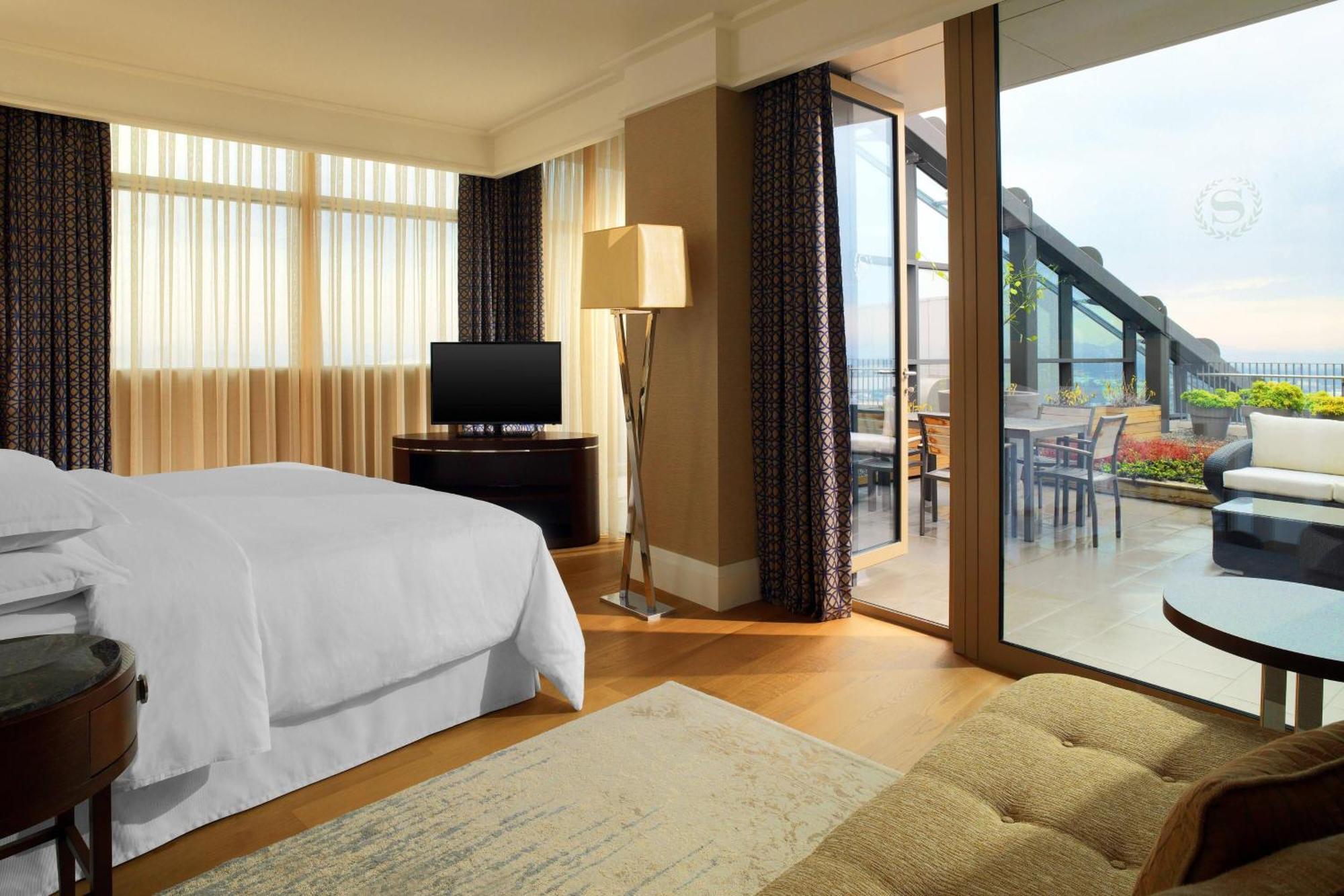 Hotel Sheraton Grand 5*