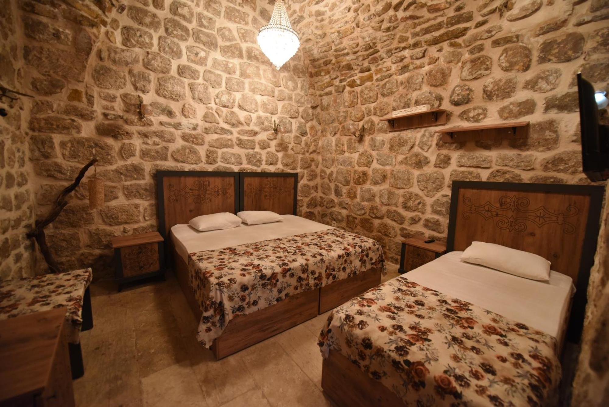 Artuklu Kervansaray
