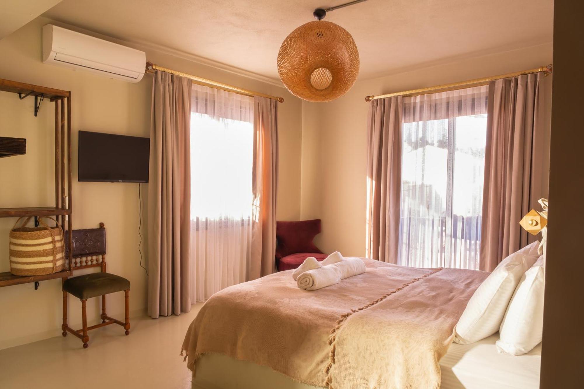 Void Hotel *
