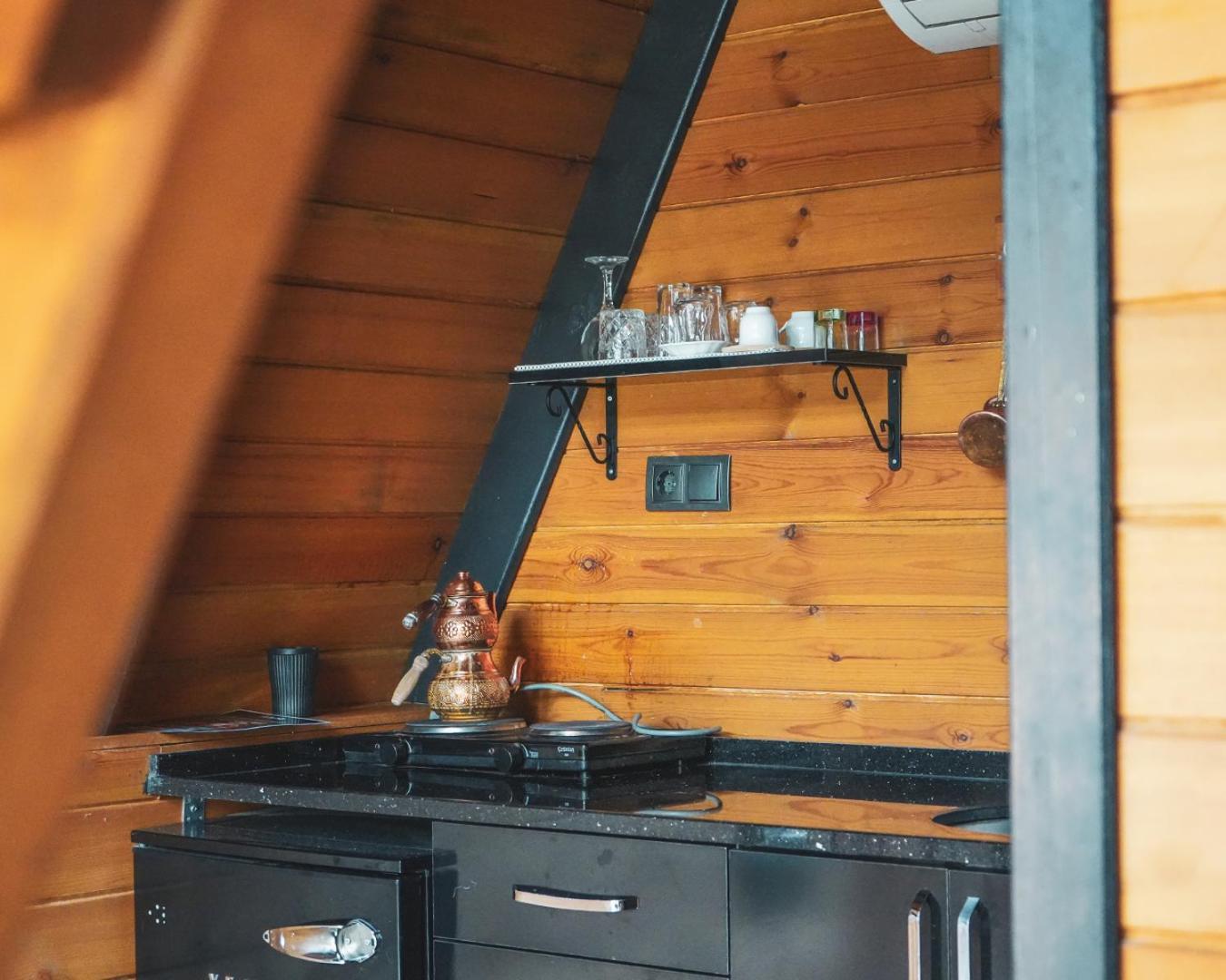 Pavri Lodge