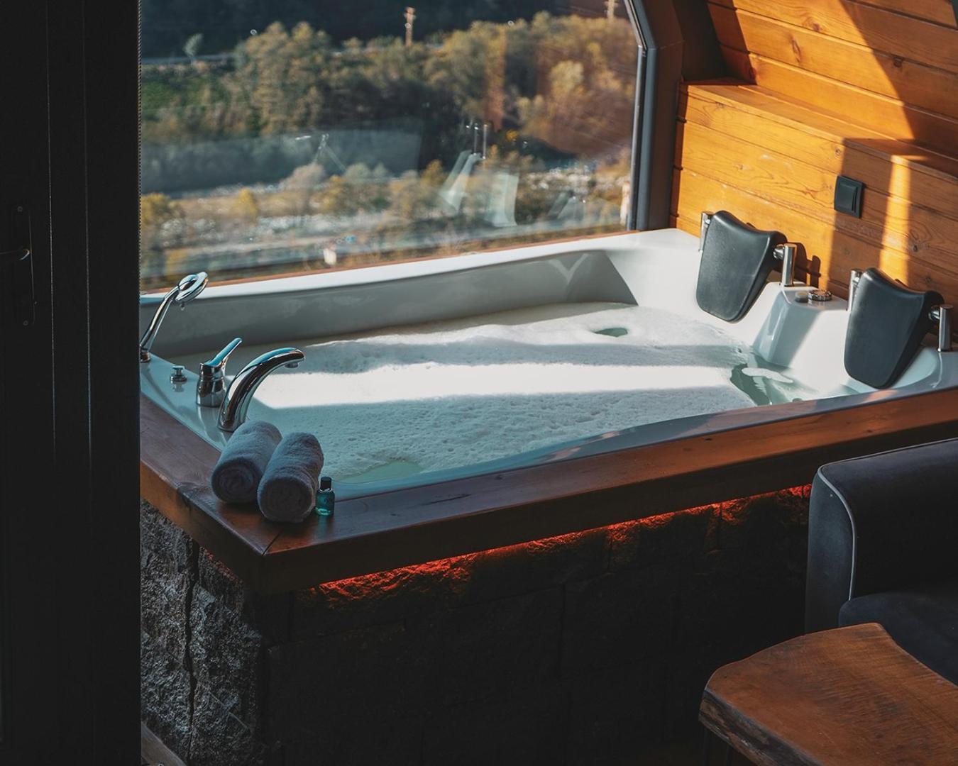 Lodge Pavri *
