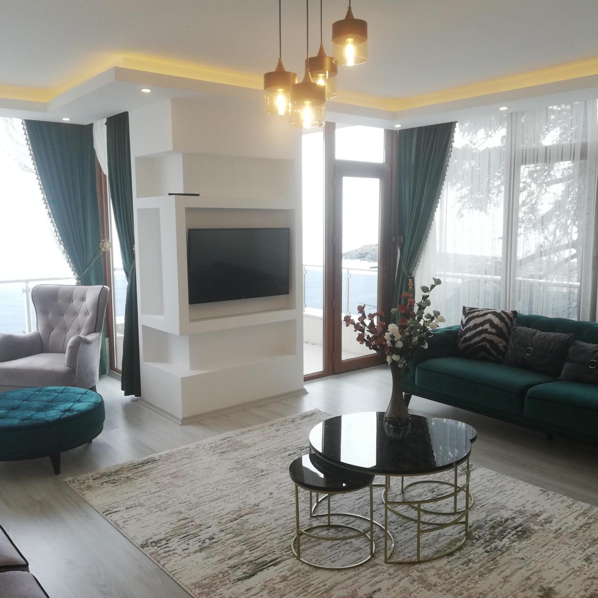 My White House Apartment