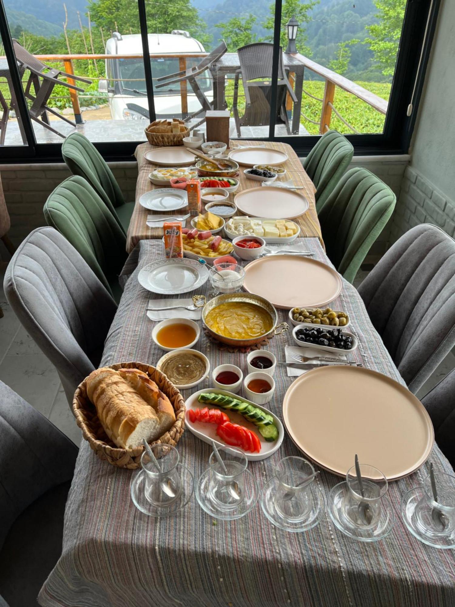 Zenimos Hotel *