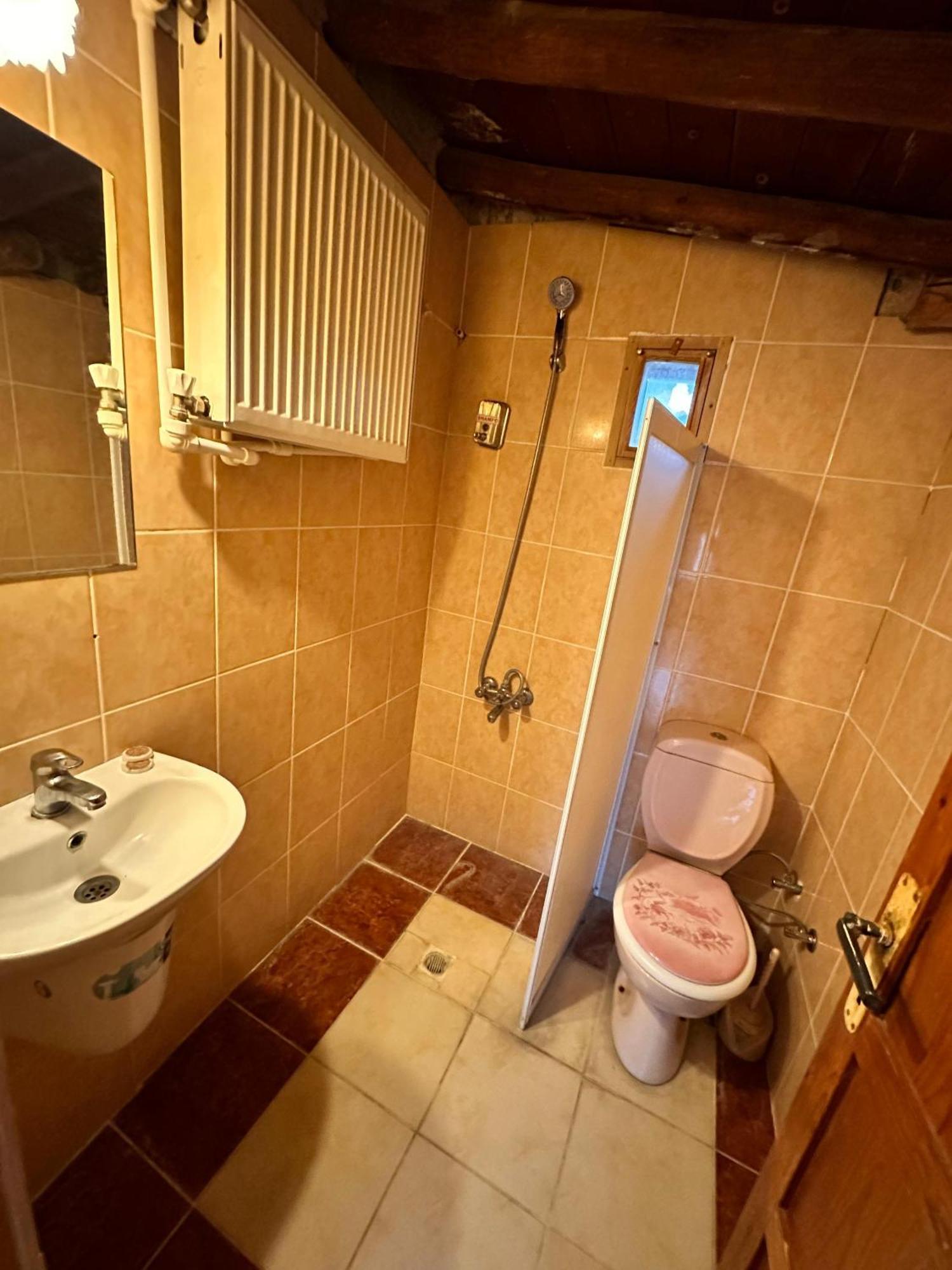 Tokmak Hotel