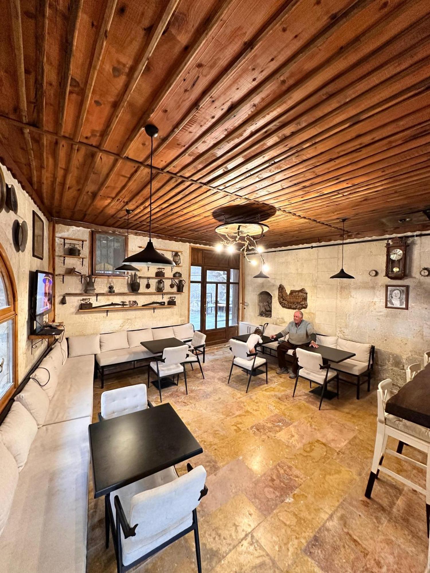Tokmak Hotel