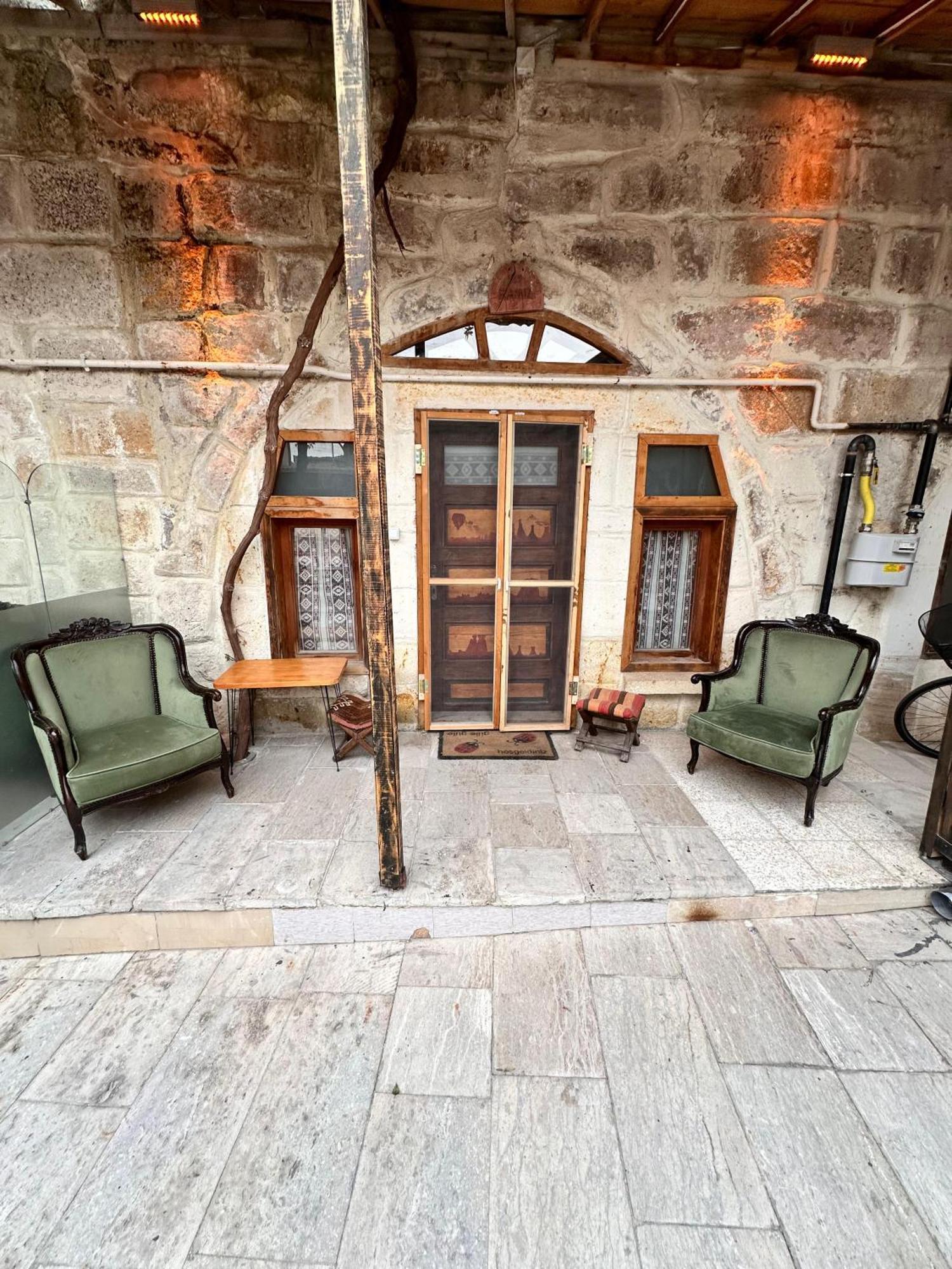 Hotel Tokmak