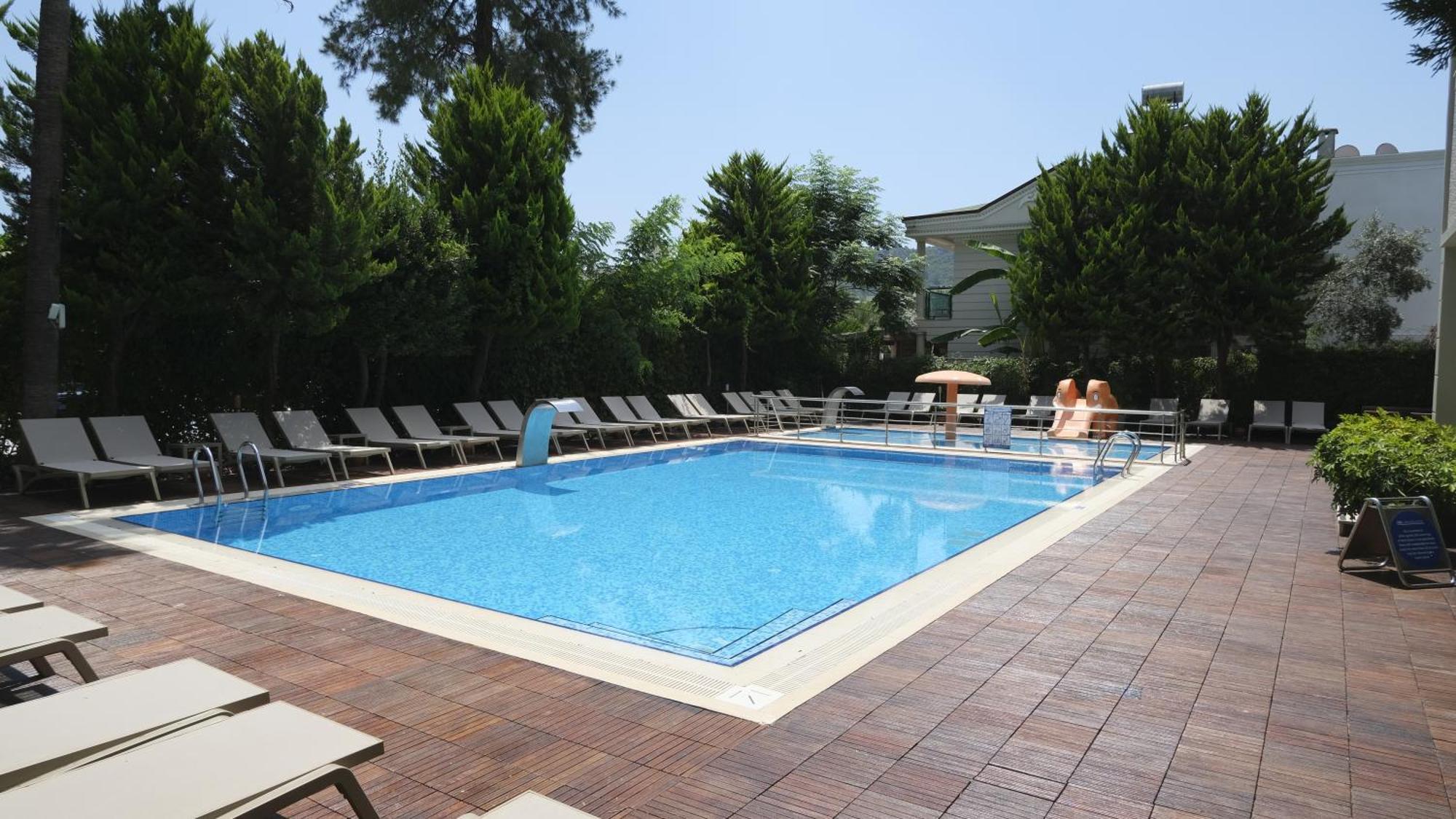 Ambassador & Hotel 4*