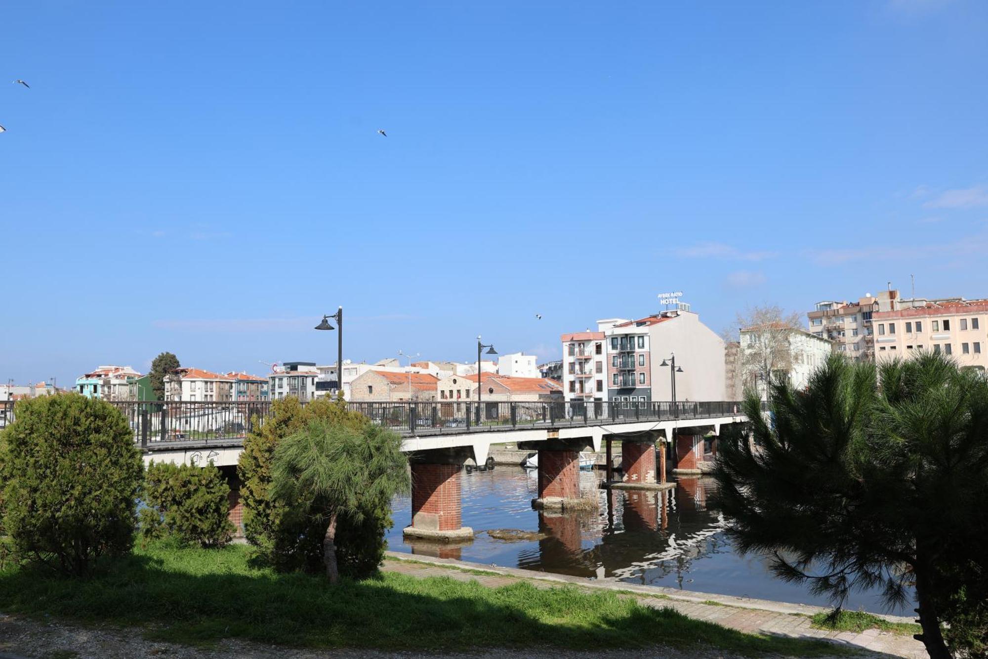 Aybek Ratio Hotel *