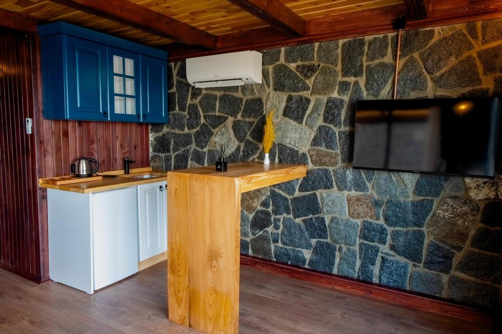 Amazena Hotel *