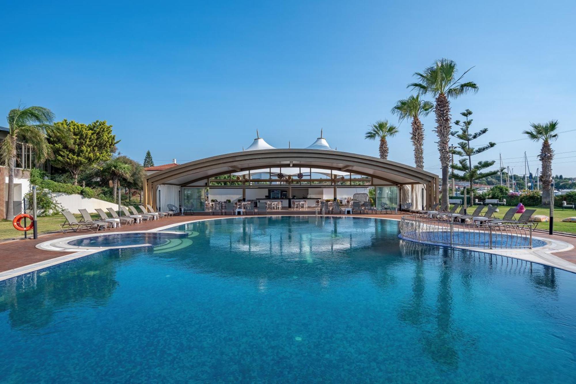 Sisus Marina Hotel Cesme
