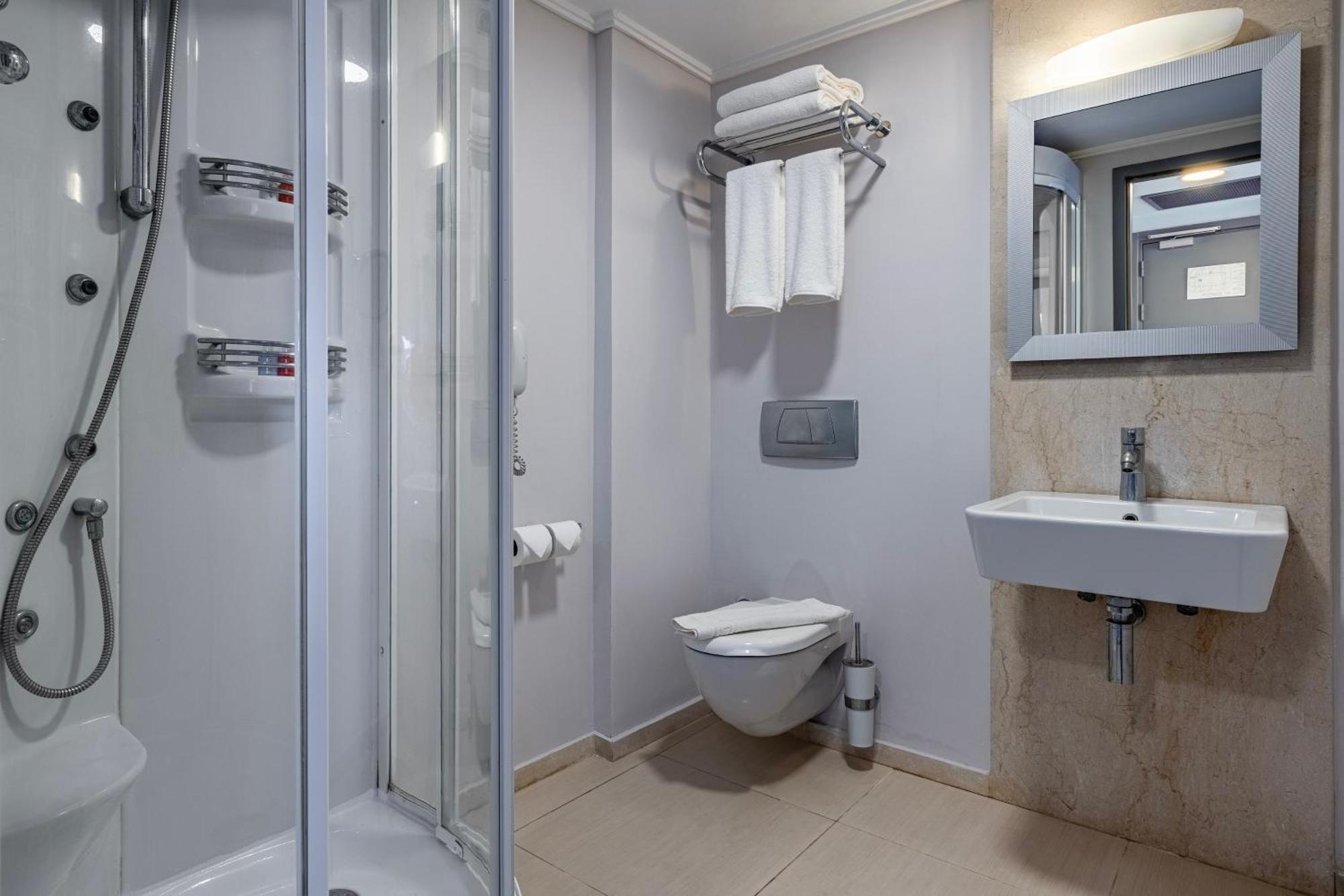 Sisus Marina Hotel