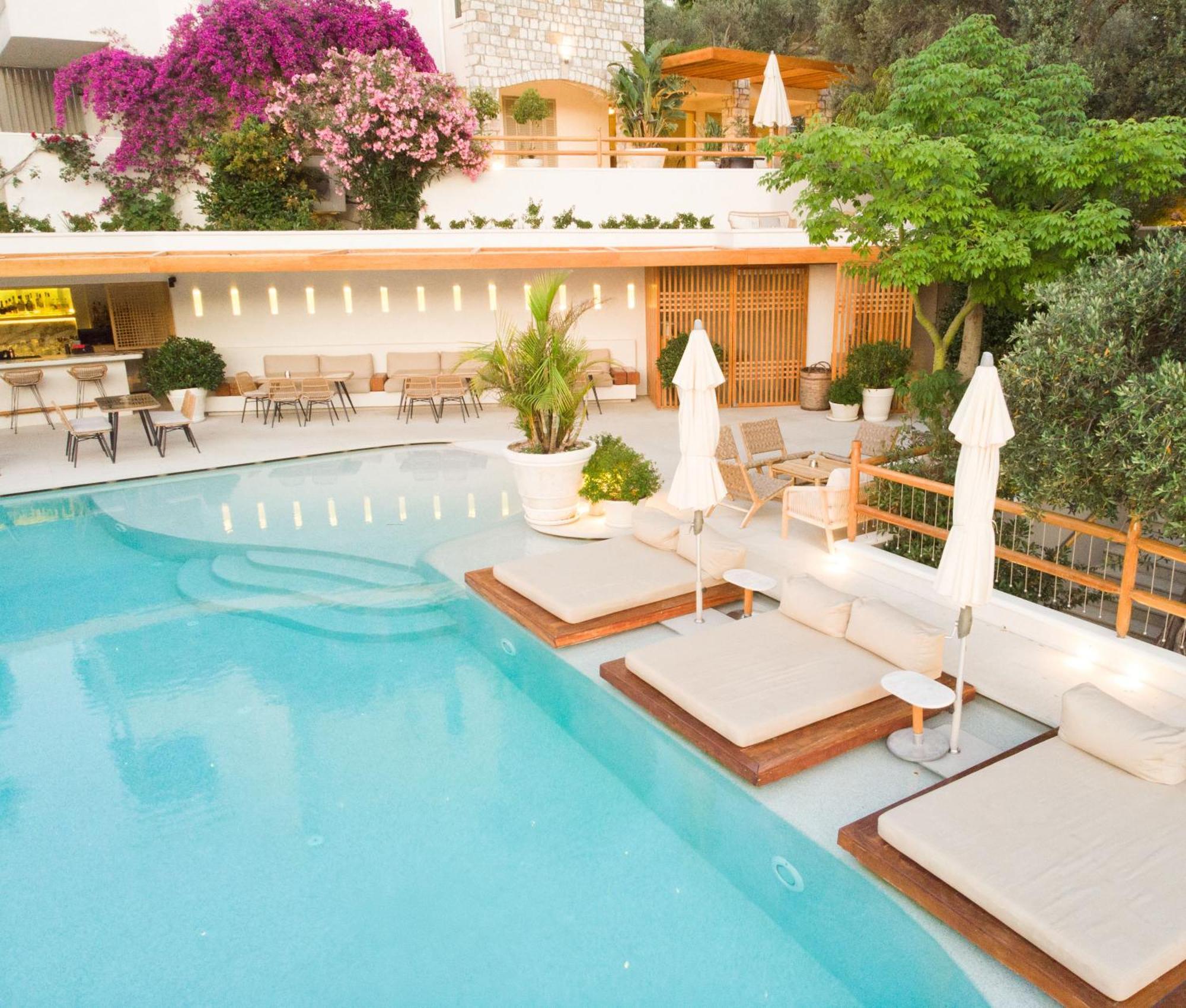 Pilos Hotel