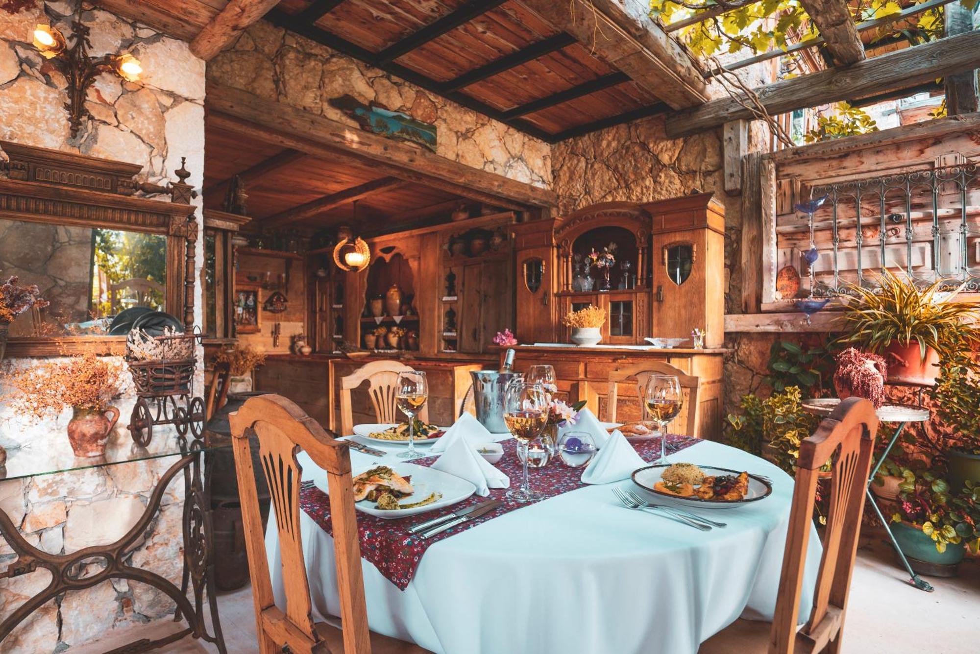 Fidanka Hotel 3*