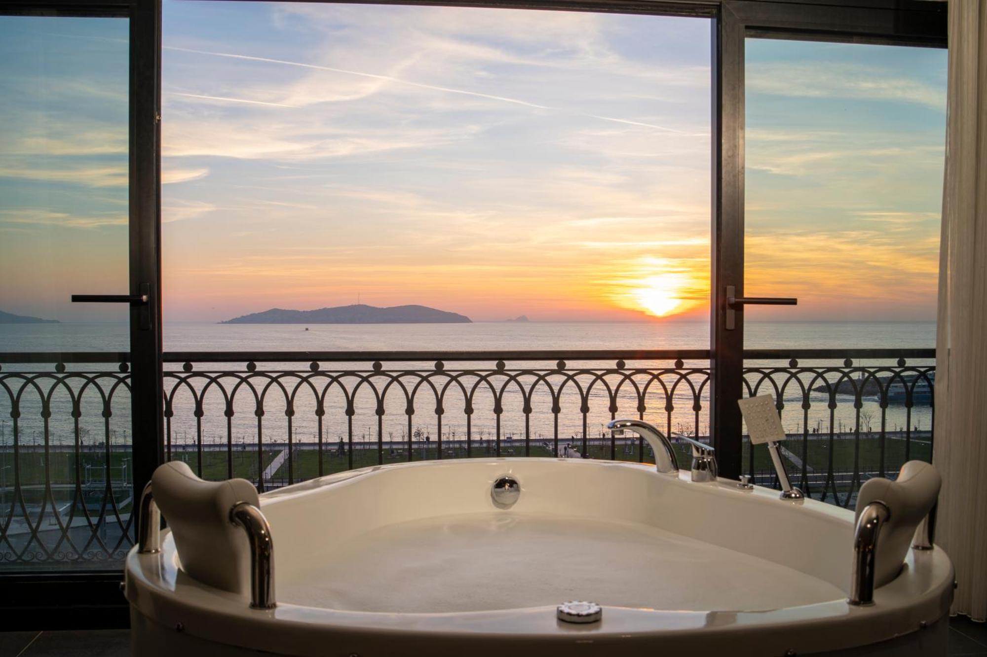 Hotel La Cielo Bostanci 4*