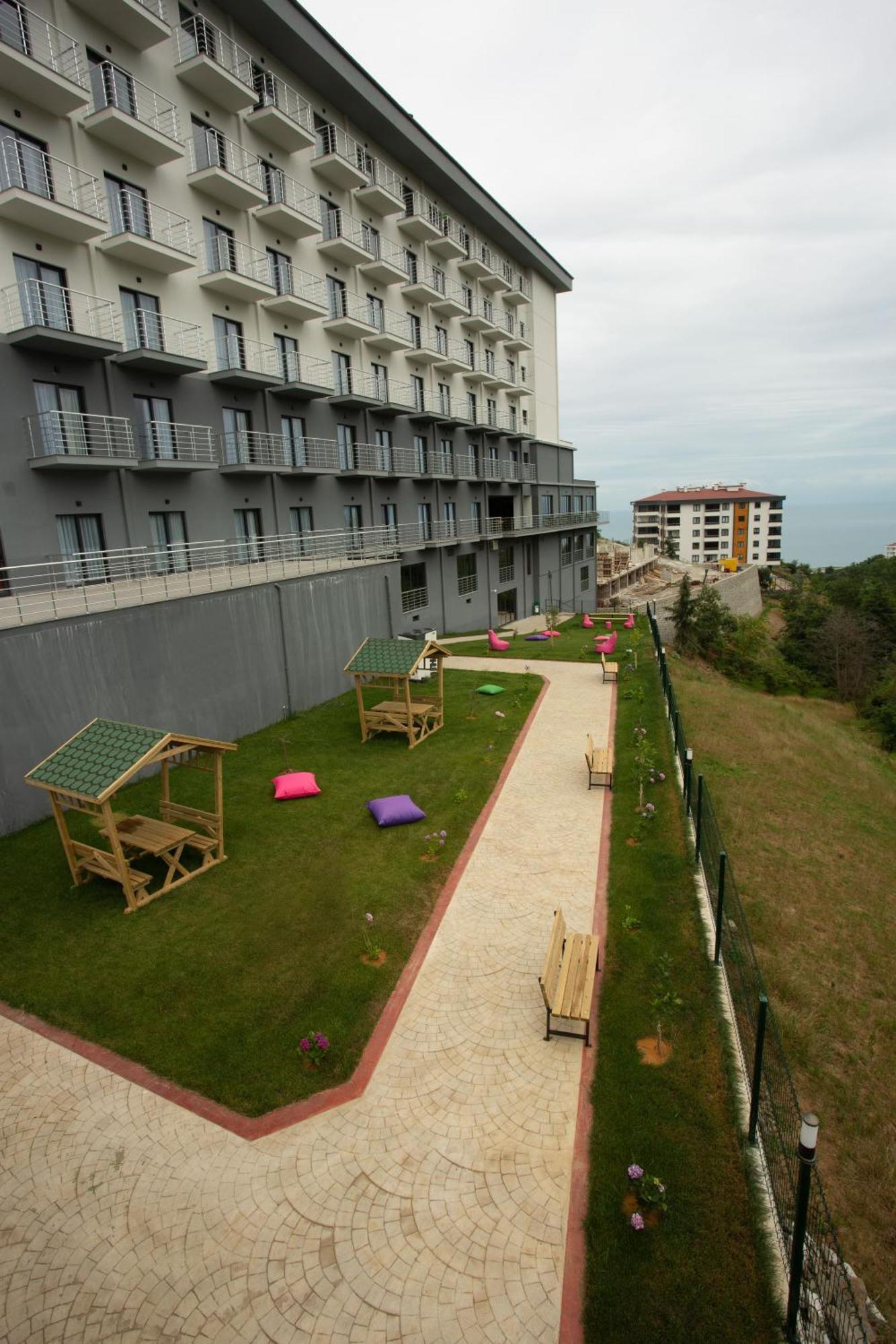 Hotel First Joy 4*