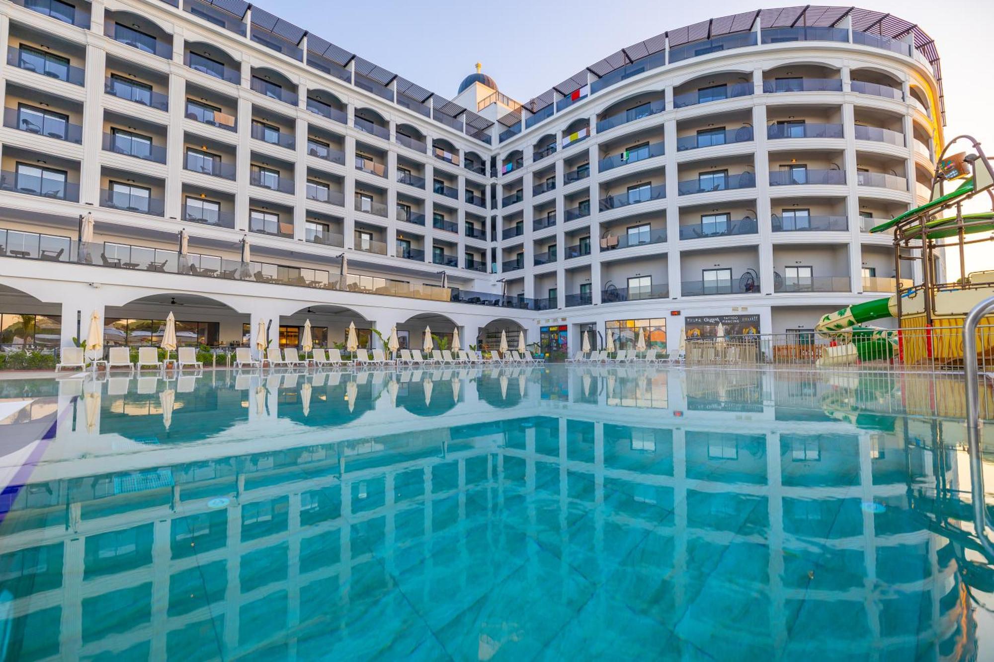 Moon Palace 5*