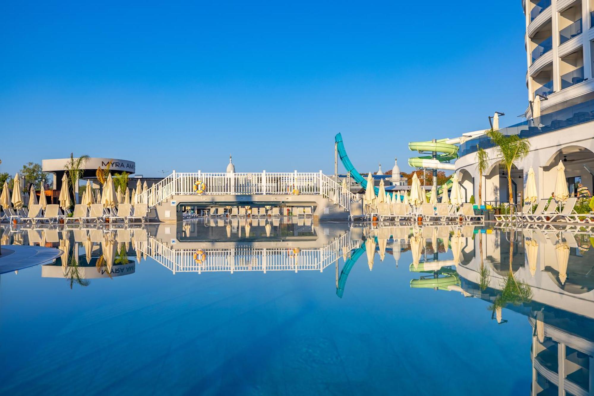 Hotel Moon Palace