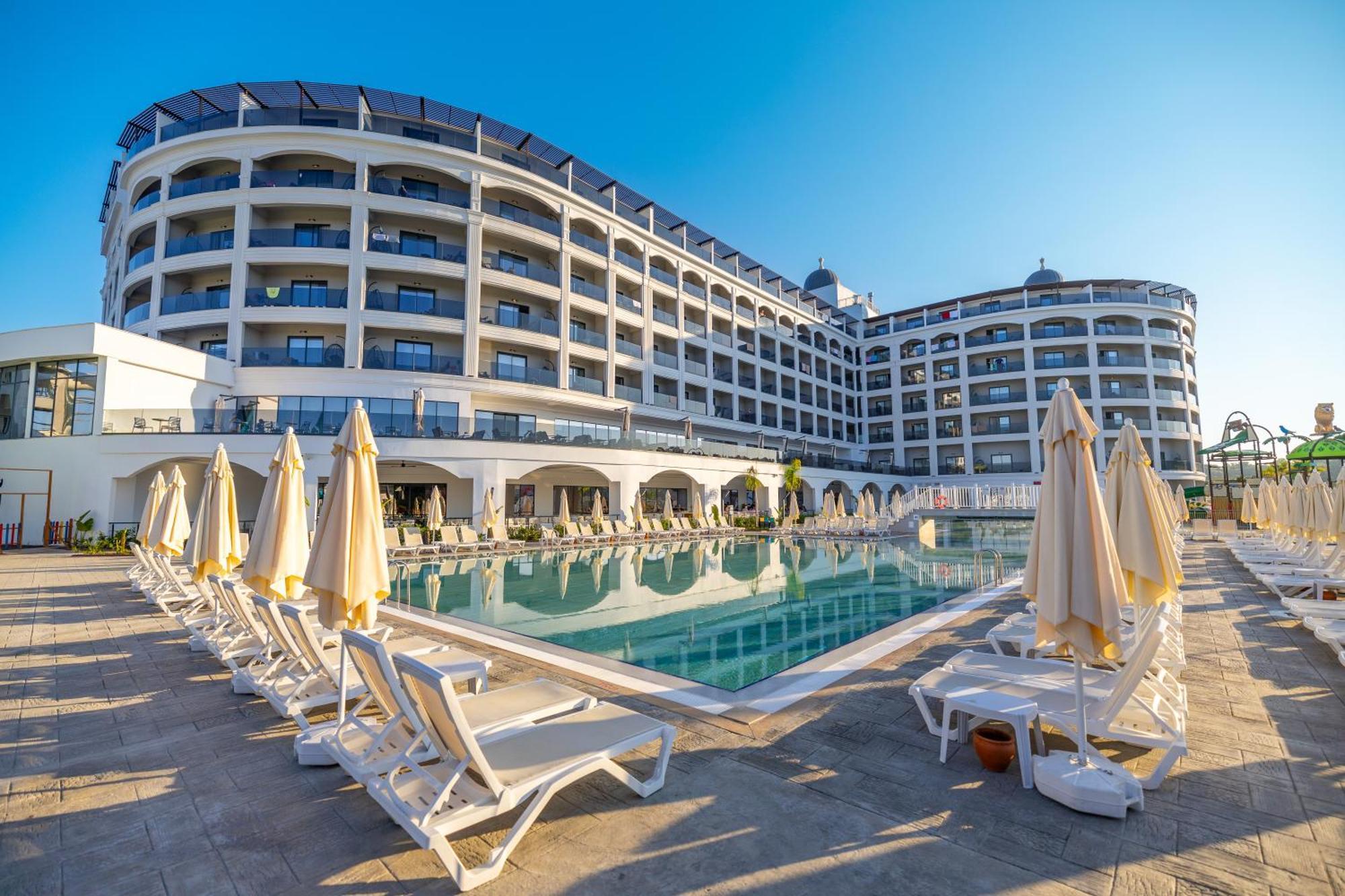 Moon Palace Hotel