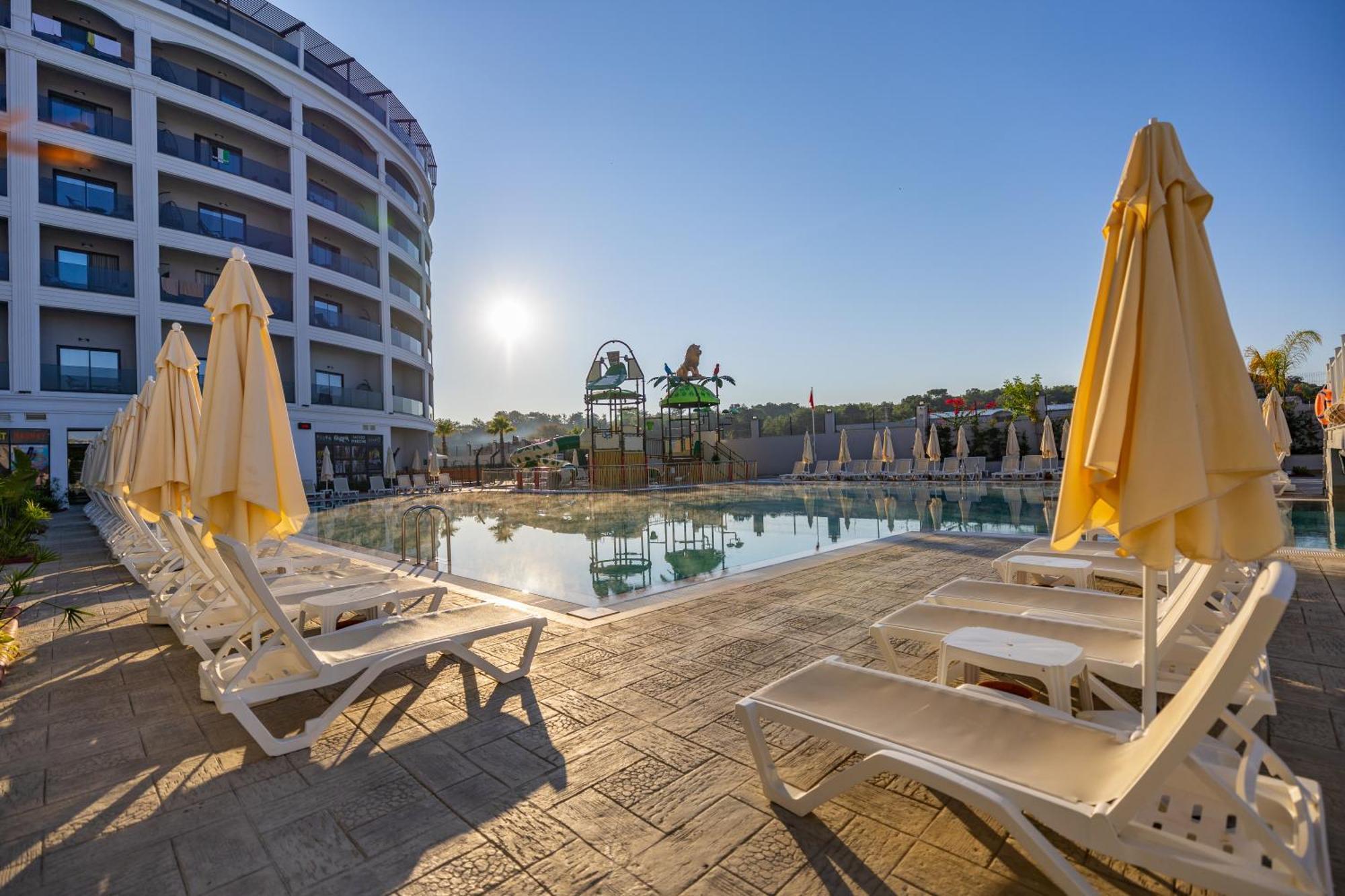 Hotel Moon Palace 5*