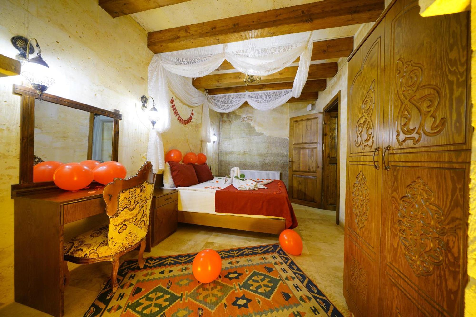 Balloon Cave Goreme