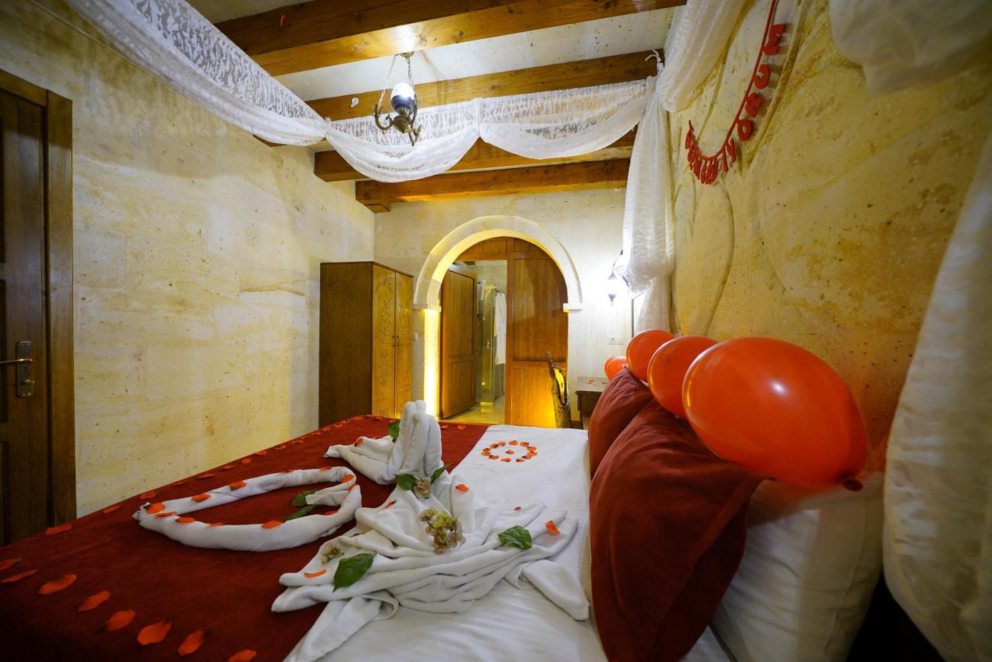Balloon Cave