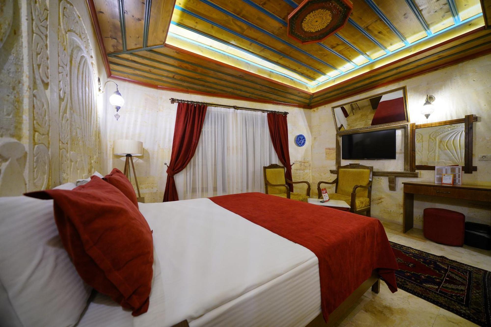Hotel Balloon Cave