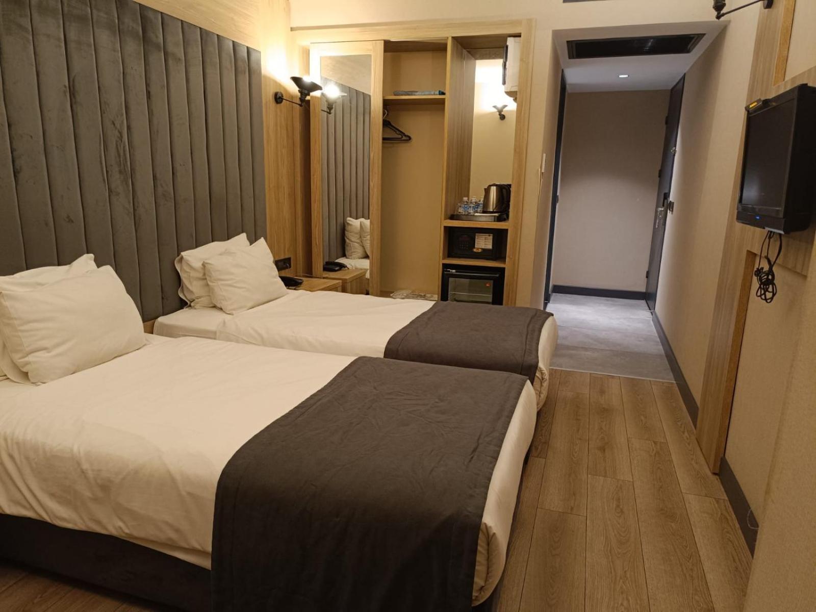 Mineo Taksim 4*
