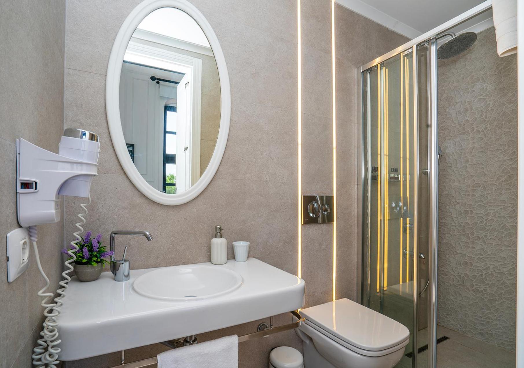 Hotel Siyah Lale Cunda 1841 (adults Only) 2*