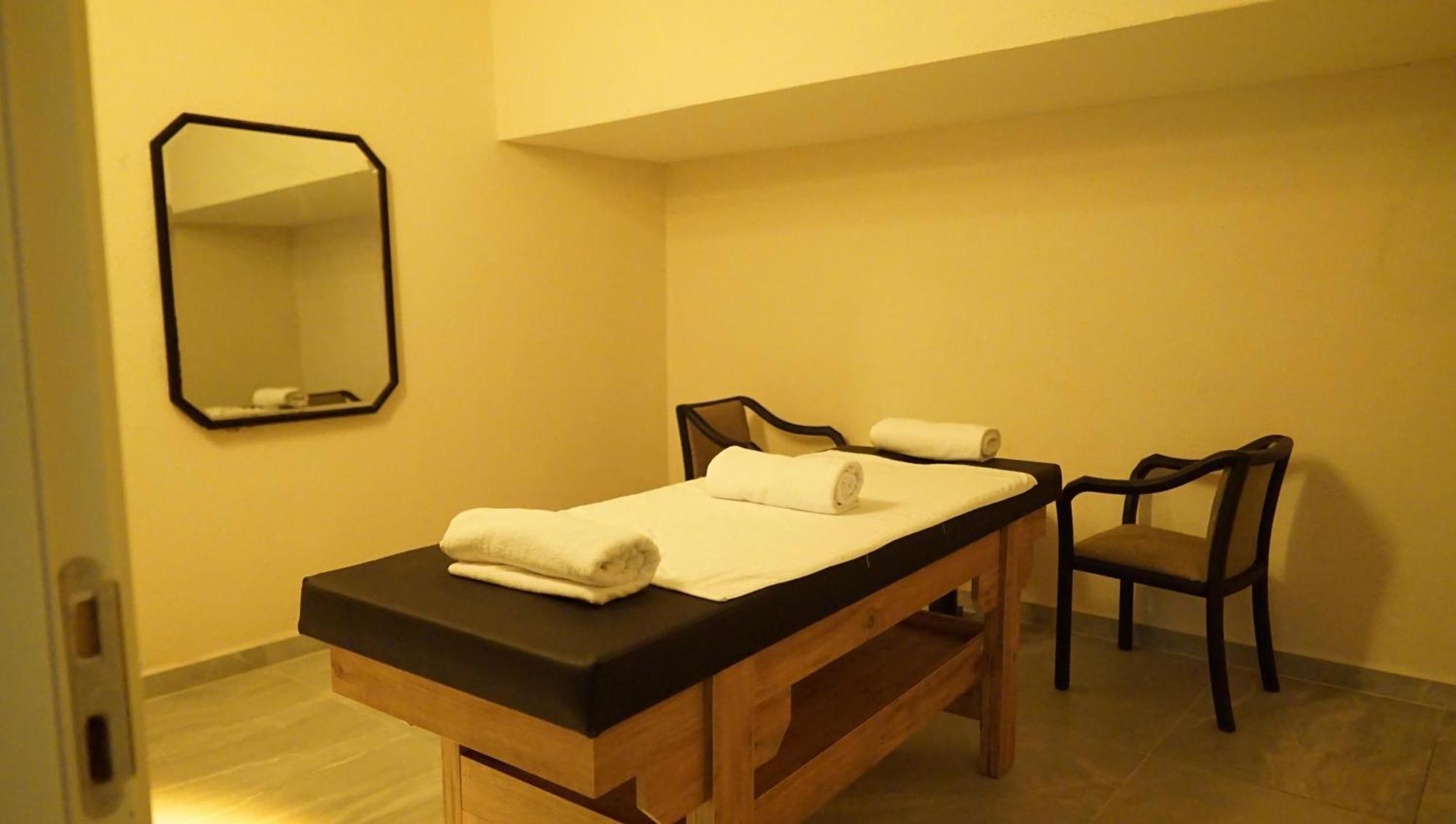Ada Newday Hotel