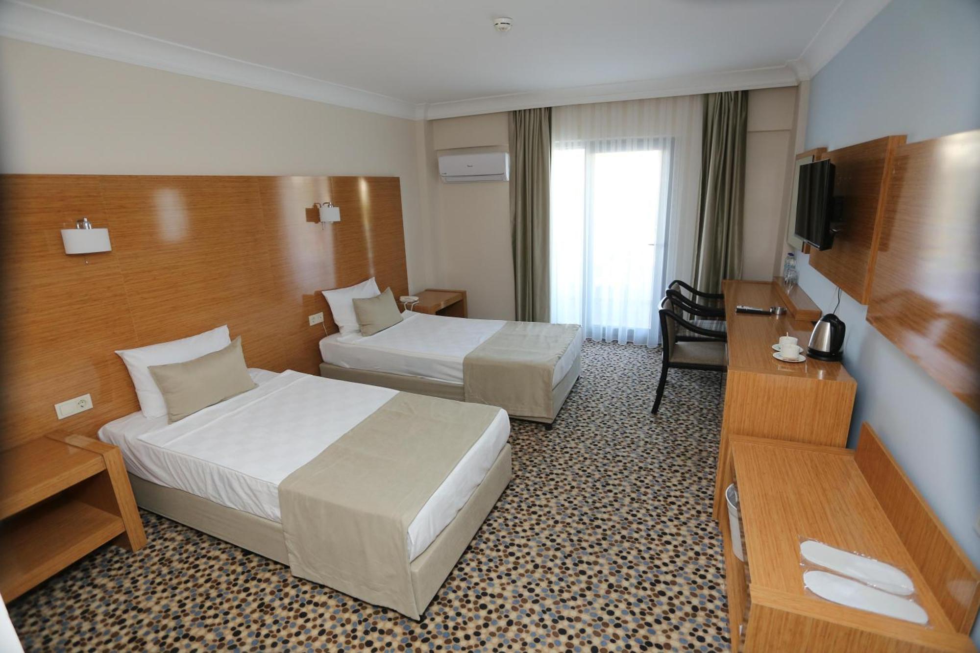 Ada Newday Hotel