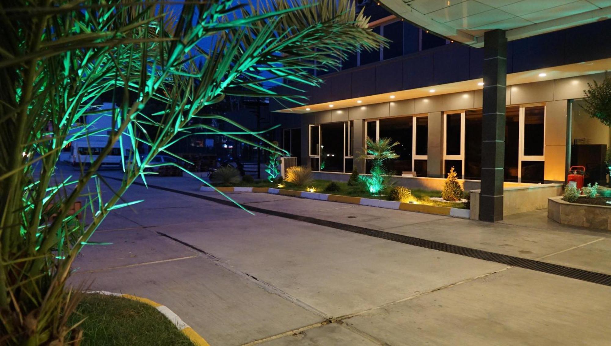 Ada Newday Hotel 3*