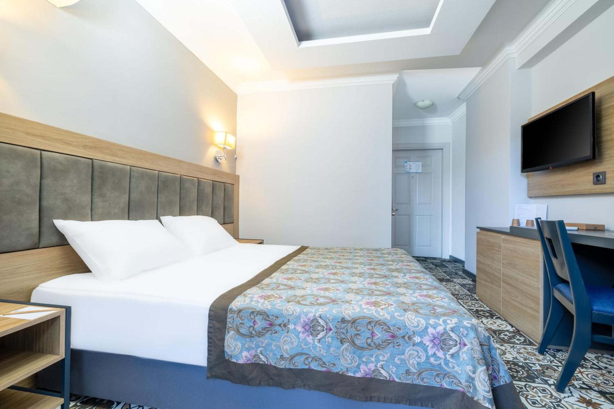 Resort Crystal Aura & Kemer