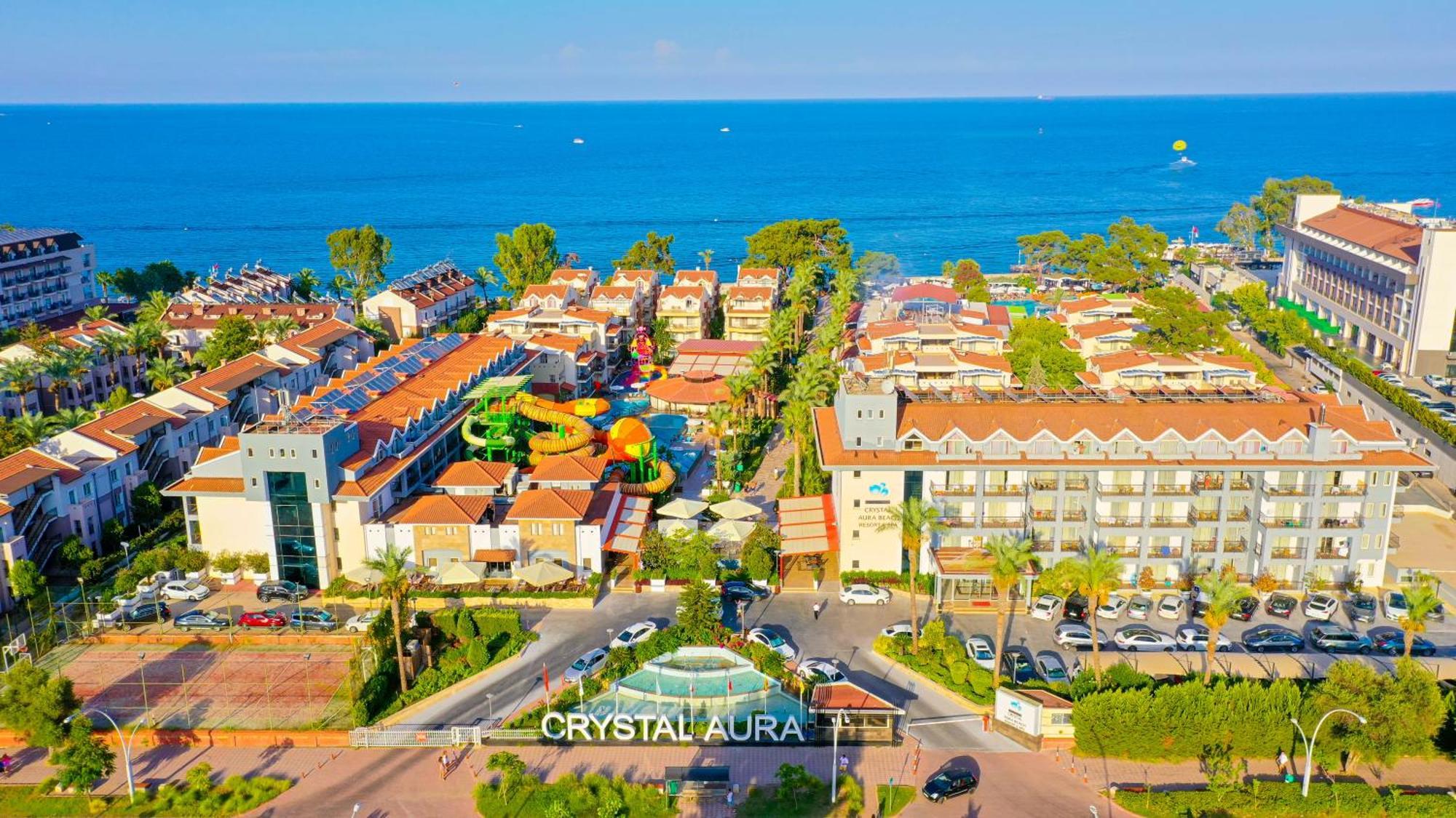 Resort Crystal Aura &