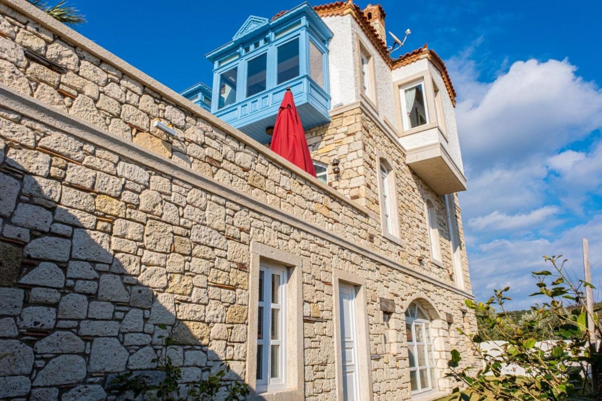 Fener Burnunda Denize Sifir Orjinaltas Malikane Villa *