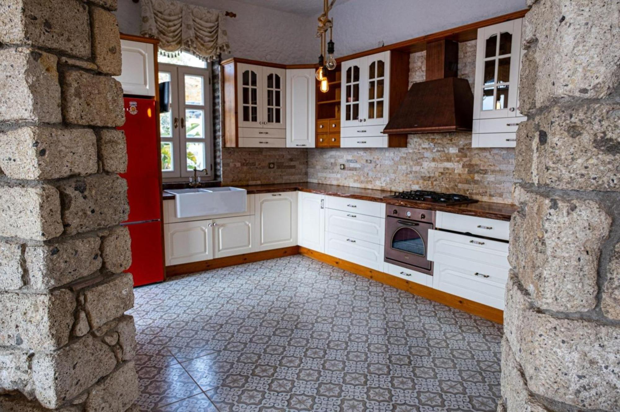 Fener Burnunda Denize Sifir Orjinaltas Malikane Villa