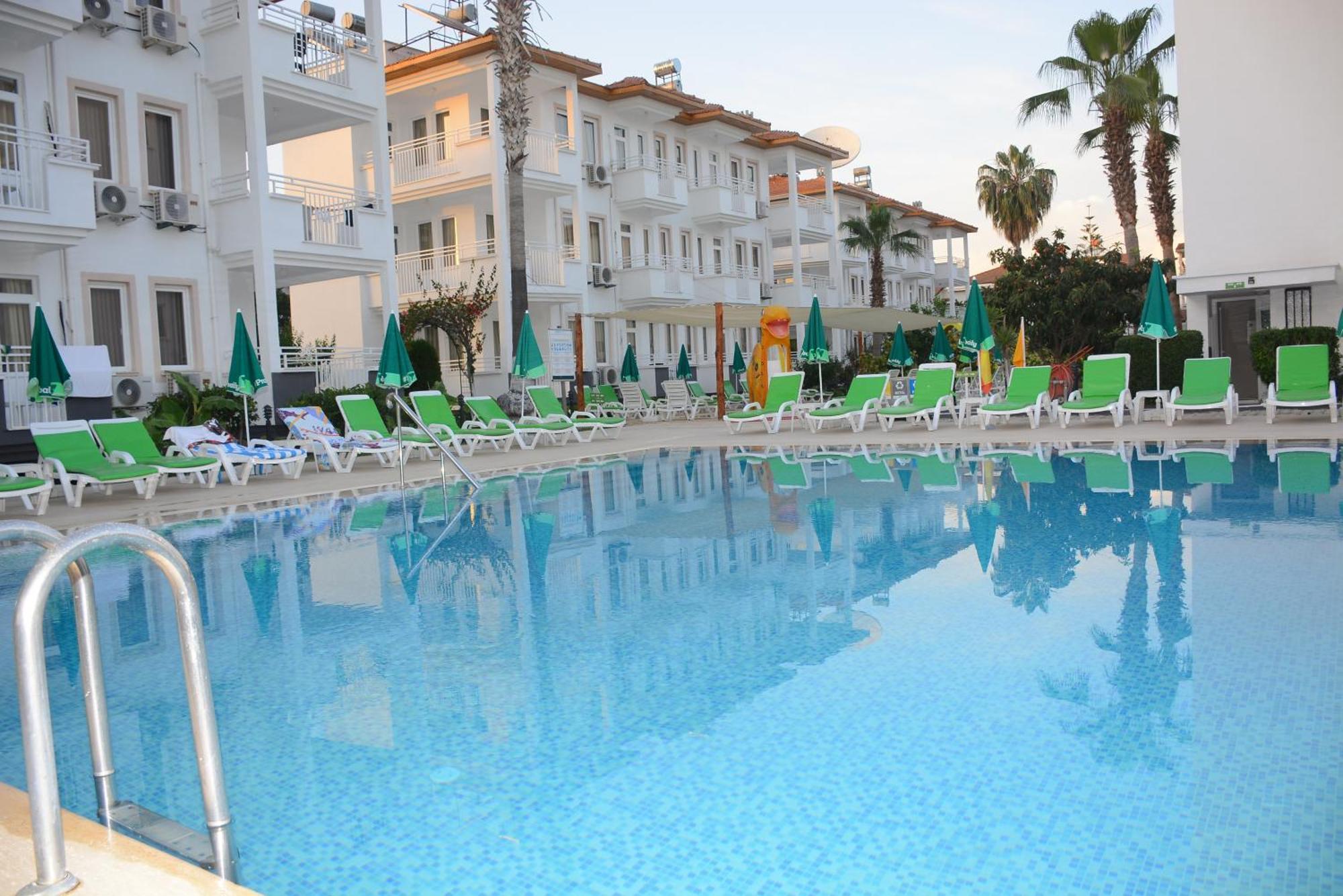 Dream Of Hotel Side