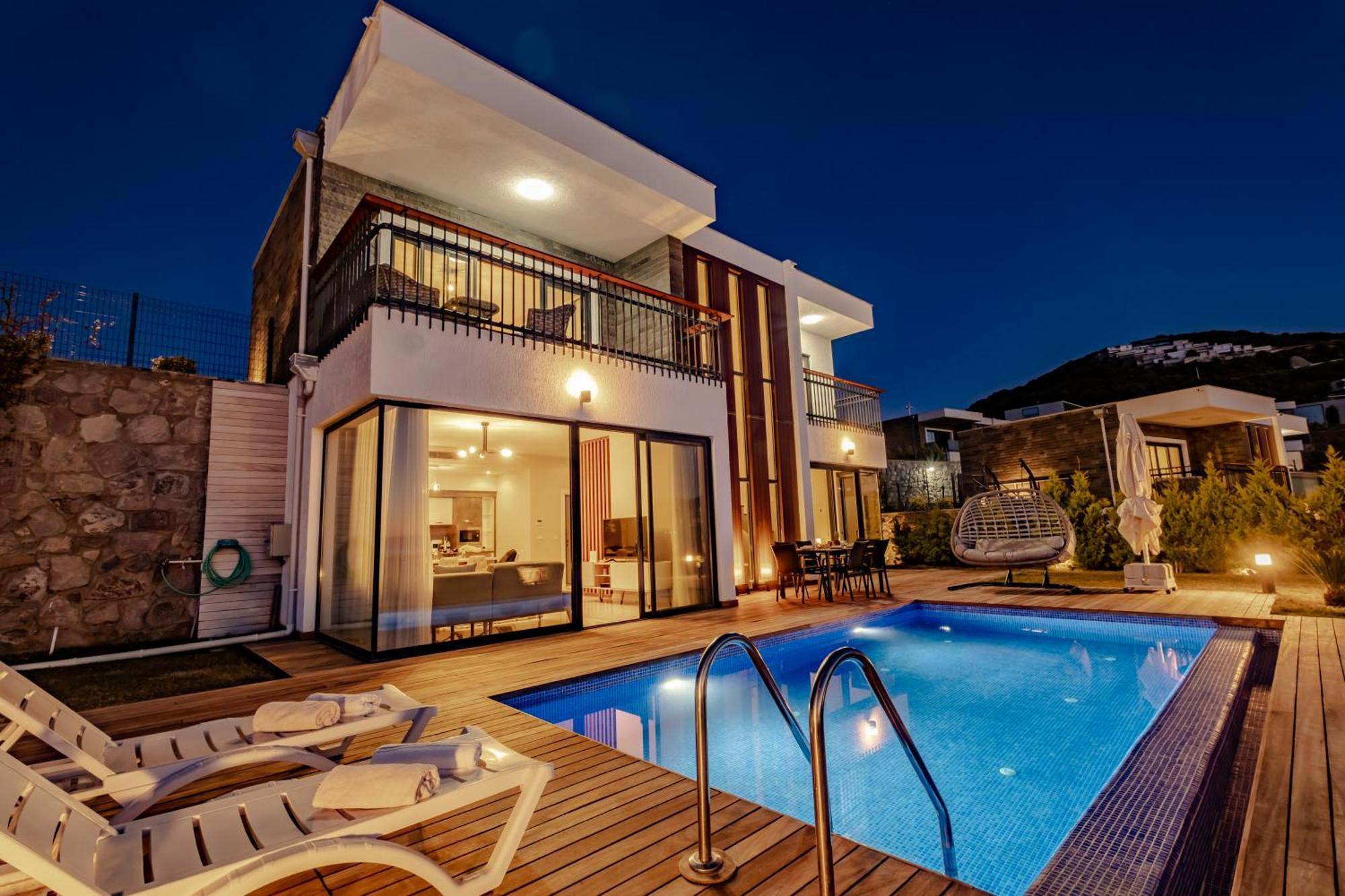 Farilya By Important Group Travel Villa