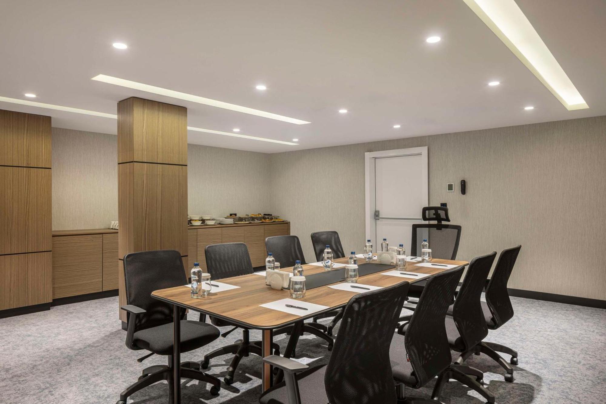 Doubletree By Hilton Yomra Hotel 4*