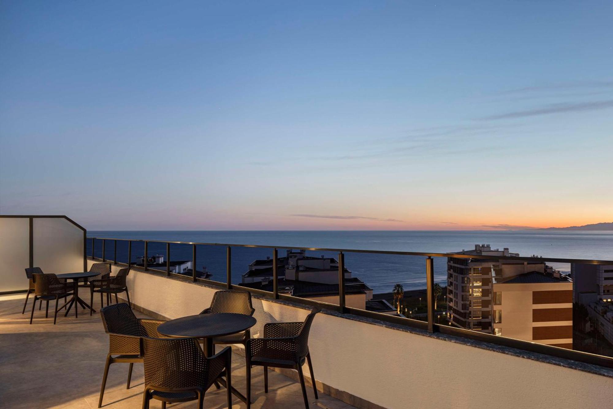 Hotel Doubletree By Hilton Yomra 4*
